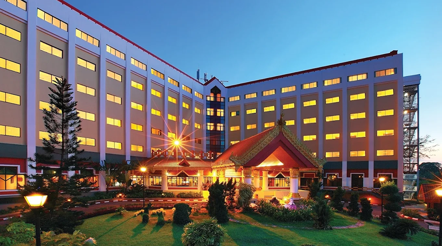 Summit Parkview Hotel
